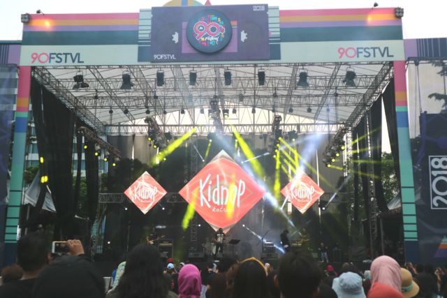 Bersenandung Manis di The 90's Festival 2018. Lengkap dengan Pernak-pernik 90an yang Khas!