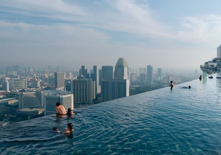 Skypark Marina Bay Sands, Menyaksikan Keindahan Singapura dari Titik Tertinggi. Spektakuler!