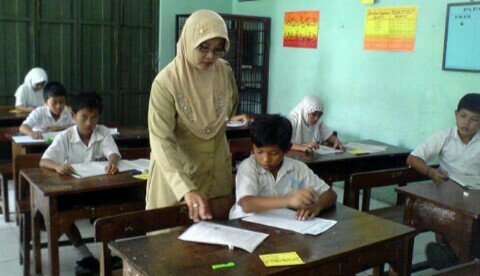 Guru hebat melahirkan murid hebat