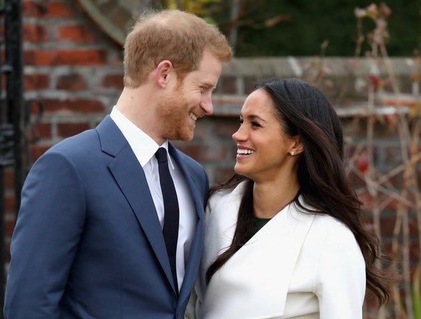 10 Foto Meghan dan Prince Harry Ini Bikin Kamu Mengamini. Bahwa Cinta Tumbuh Subur dari Tatapan Mata