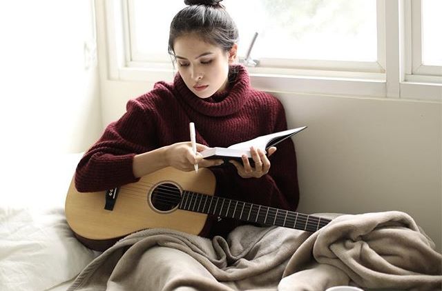 #MudaKayaKarya Mengintip Cara Sukses Sederhana Ala Maudy Ayunda. Perlu Nih Disontek Millennials