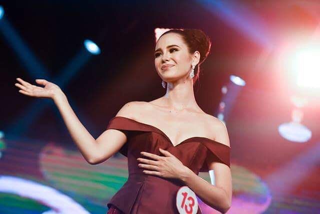 Pesona Catriona Gray sang Miss Universe 2018 dalam Berbagai Tampilan. Nyaris Tanpa Cela!