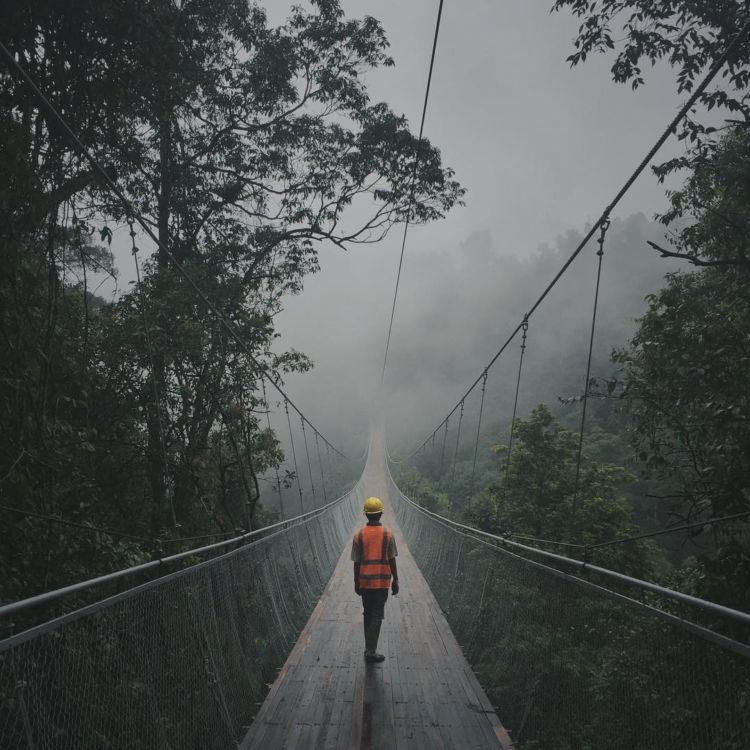 Jembatan Gantung Situ Gunung, Destinasi Instagramable di Sukabumi. Ridwan Kamil Getol Promosi!