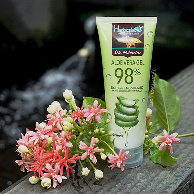 Herborist Aloe Vera Gel 98%, Moisturizer Ringan Untuk Kulit Berminyak