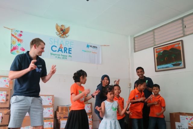 Berbagi Lewat Share & Care, Kejora Ventures Galang Box of Dream untuk Panti Asuhan