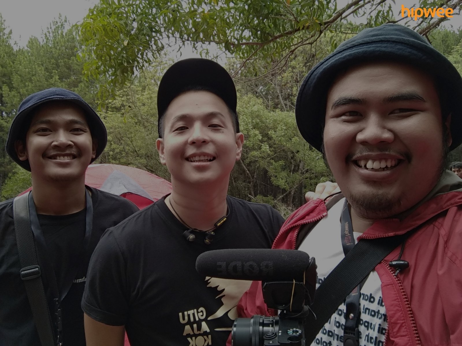 Ngobrol Santai Bareng Ernest Prakasa di Hutan Pinus, dari Dunia Komedi Sampai Film Milly & Mamet