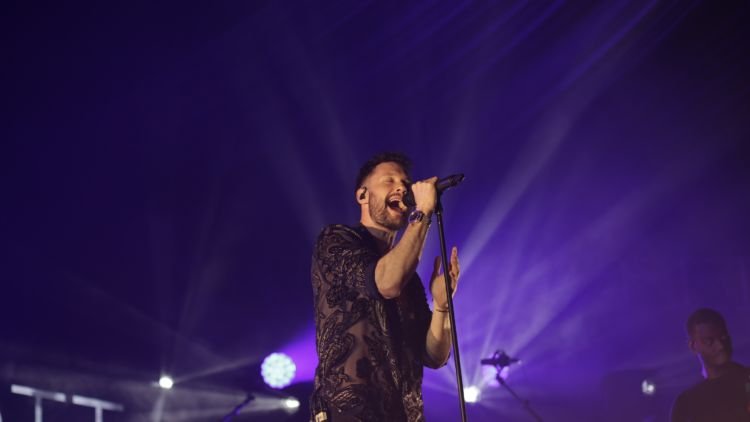 Hangat dan Romantis dari Calum Scott Lewat Konser “Only Human” di Jakarta