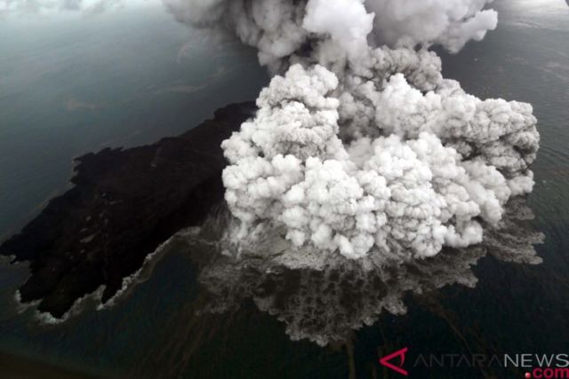 Tanpa Gempa atau Surutnya Air Laut, BMKG Pastikan Tsunami di Selat Sunda Dipicu Erupsi Anak Krakatau