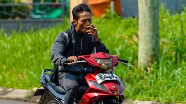 10+ Perintah Ibu yang Terdengar Gampang, Tapi Sering Banget Kelupaan. Makanya Fokus!