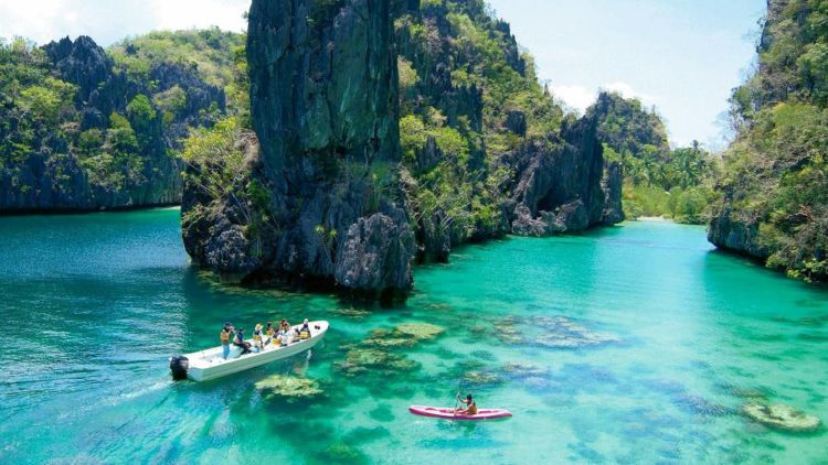 5 Destinasi Wisata Cantik di Filipina, Negara Catriona Gray Miss Universe 2018. Indah Banget Ternyata!