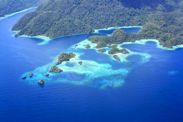 7 Destinasi Wisata Pantai di Indonesia yang Cocok Untuk Syuting Film Aquaman. Pesonanya Nggak Kalah!