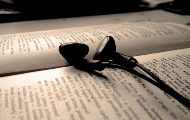 Listening Music While Reading