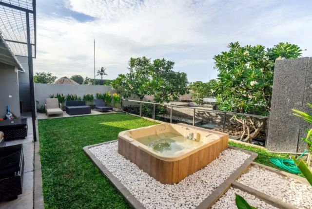 Rekomendasi Hostel Murah di Seminyak, Bali dengan Kolam Renang. Harganya Cuma 100 ribuan Lho!