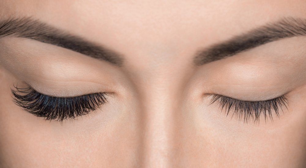 Bulu Mata Asli atau Eyelash Extension? Ini Keuntungan dan Kekurangannya