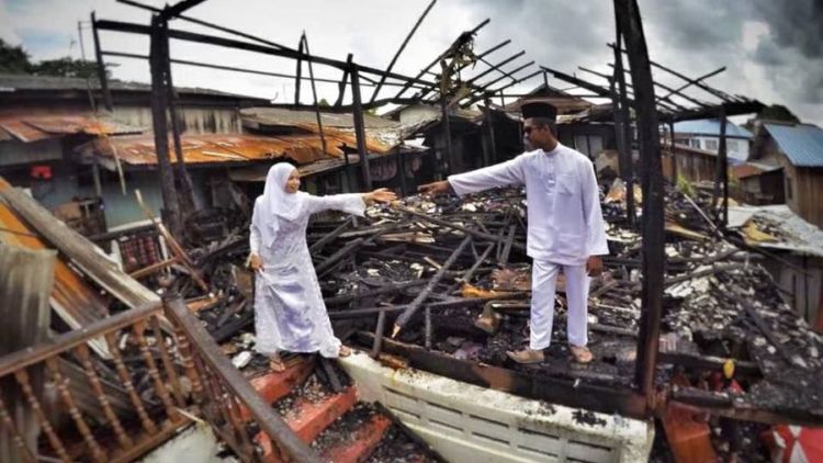 Ikatan Cinta Mereka Diuji, Rumah Pasangan Ini Hangus Terbakar Menjelang Resepsi Pernikahan