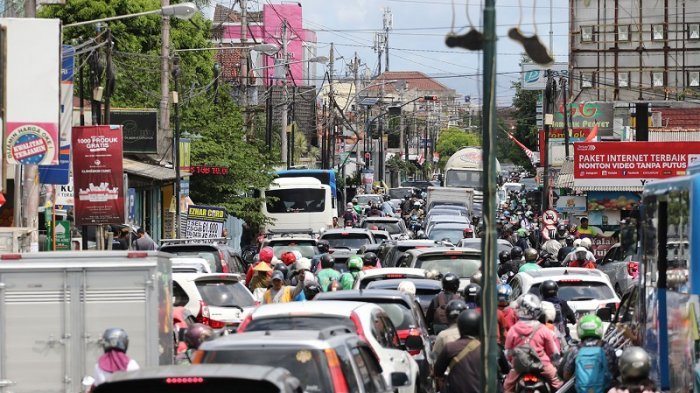 Curhatan Warga Jogja yang Kotanya Macet Banget Saat Libur Natal. Kemacetan Ini Salah Siapa?