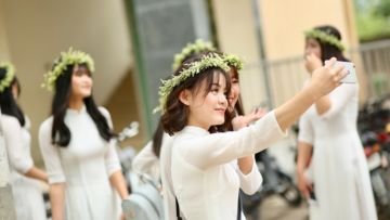 8 Tips Makeup Simpel Tapi Tetap Menawan Ala Bridesmaid. Nggak Perlu Medok, Apalagi Sampai Ngalahin Pengantin