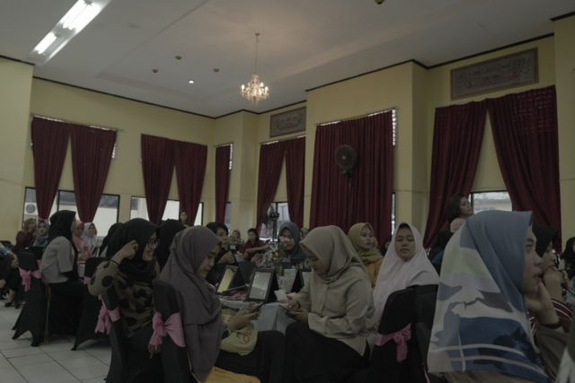 Pixy Beauty & Inspiring Talks Lampung: Belajar Makeup Bareng Andhita Irianto