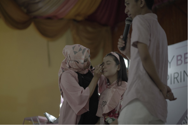 Pixy Beauty & Inspiring Talks Lampung: Belajar Makeup Bareng Andhita Irianto