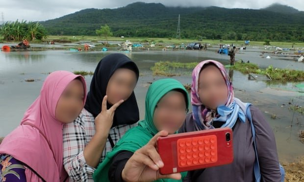 Mau Liput Bencana, Media Asing Ini Justru Kaget Lokasi Tsunami di Banten Jadi Spot Selfie Dadakan