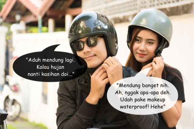 6 Perbandingan Pikiran Cowok dan Cewek Kalau Lagi Naik Motor Bareng