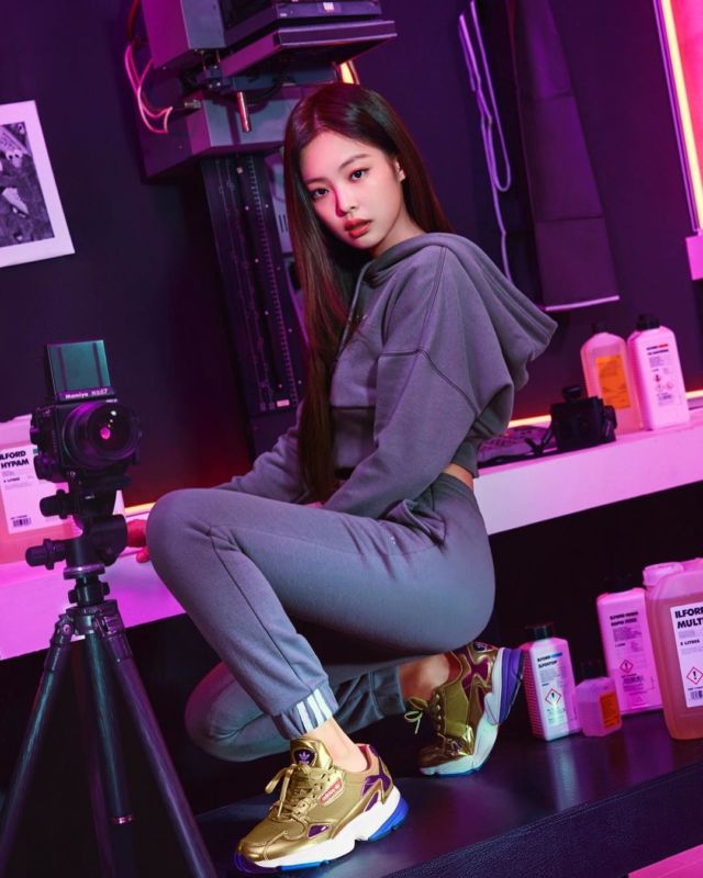 Ultah Hari Ini, Yuk Intip 10+ Inspirasi Outfit ala Jennie Blackpink yang Elegan sampai Casual