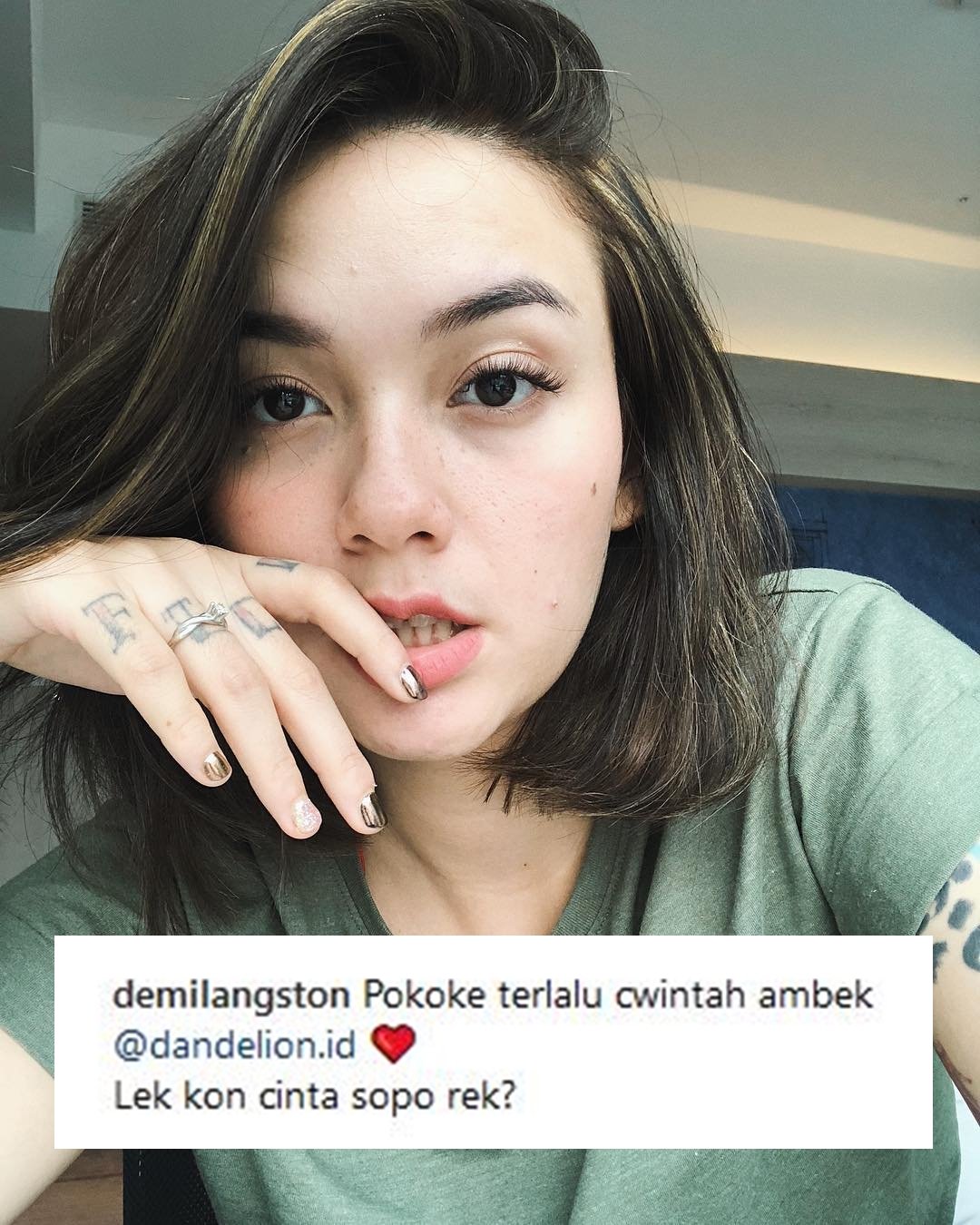 Kumpulan Foto Demi Langston, Bule Jawa Beranak 3 Tapi Masih Seperti Gadis!