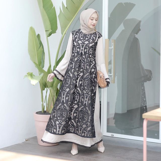 11 Padu Padan Gamis + Hijab yang Cantik untuk Kondangan. Kalau Pakai Kebaya Terus kan Bosan