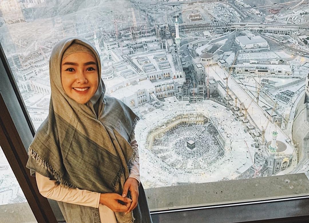 Lepas Hijab Setelah Umroh, Begini Penjelasan Cita Citata Buat Warganet