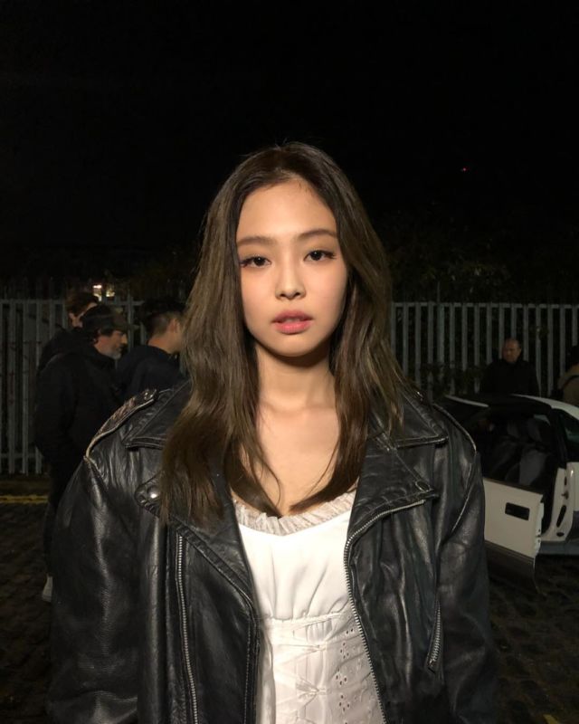 Ultah Hari Ini, Yuk Intip 10+ Inspirasi Outfit ala Jennie Blackpink yang Elegan sampai Casual