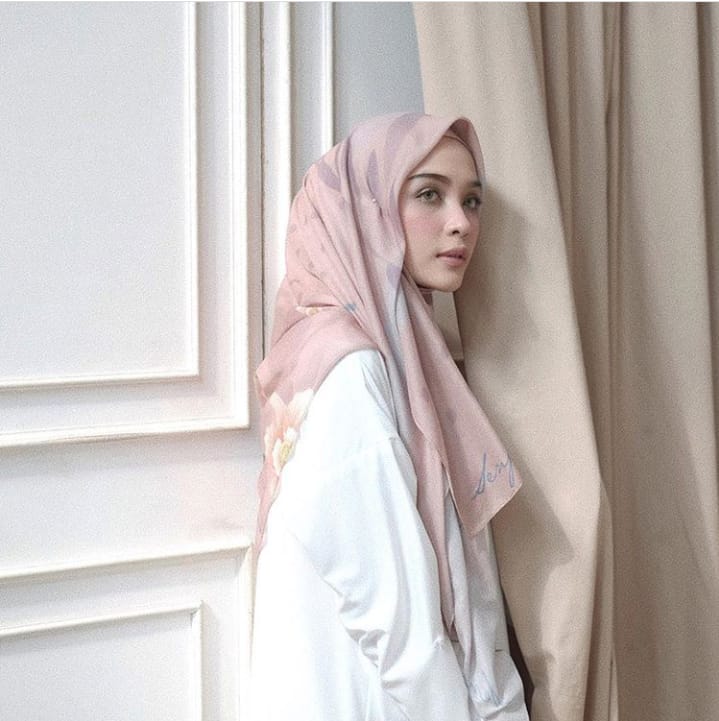 6 Prediksi Tren Motif Hijab Tahun 2019 yang Wajib Kamu Lirik, Mulai dari Warna Zen Sampai Bentuk Galaksi