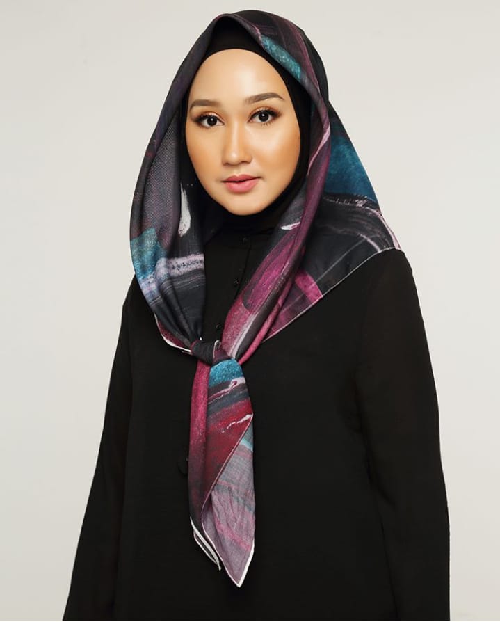 6 Prediksi Tren Motif Hijab Tahun 2019 yang Wajib Kamu Lirik, Mulai dari Warna Zen Sampai Bentuk Galaksi