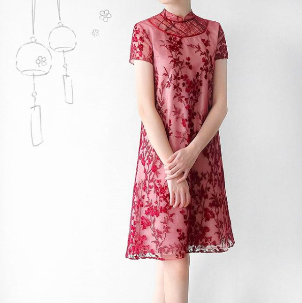 9 Inspirasi Busana Cheongsam Model Loose Dress yang Longgar. Aman Buat Perut yang Melebar!