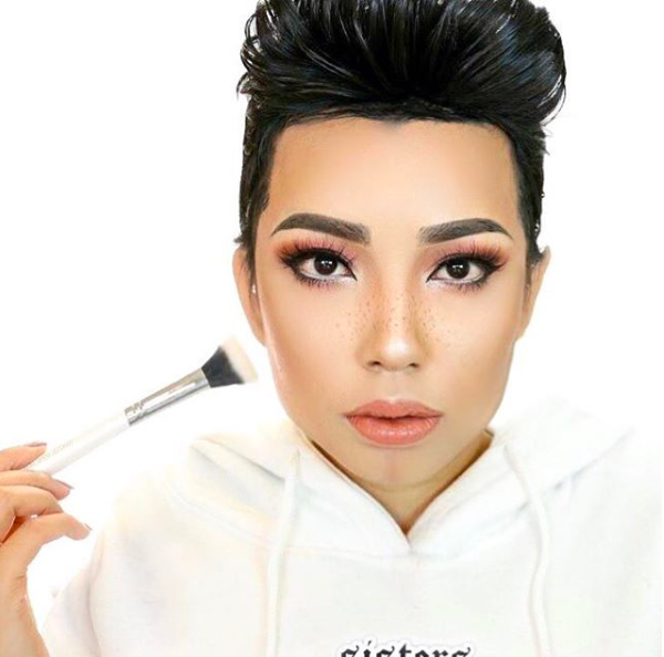 Dari Kepala Terbalik, Seleb Beken Sampai Jadi Cowok, 12 Transformasi Beauty Vlogger Ini Kebangetan Kerennya