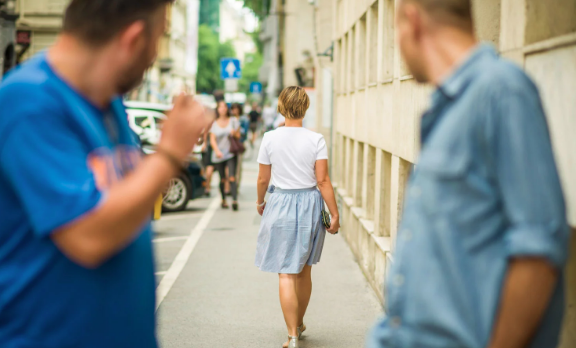 Sadarkah Kamu Bahwa Catcalling Termasuk Jenis Pelecehan?