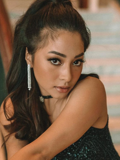 10 Nominasi Artis 'Bermuka Boros' Ini Bakal Bikin Kamu Kaget. Padahal Mereka Cantik-Cantik, Lho