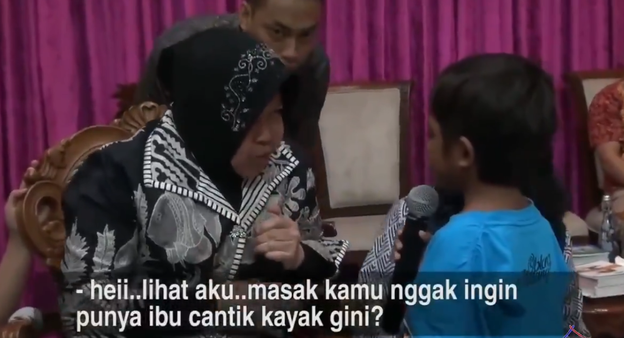 Bikin Mewek Bahagia, Cara Bu Risma Ngobrol sama Calon Anak Angkatnya ini Bikin Perasaan Nano-Nano