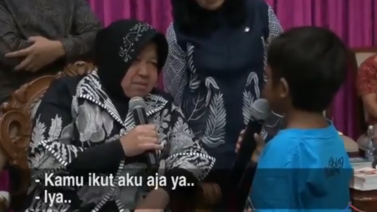 Bikin Mewek Bahagia, Cara Bu Risma Ngobrol sama Calon Anak Angkatnya ini Bikin Perasaan Nano-Nano