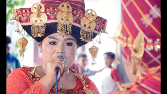 Makna Sakral di Balik Tarian Pengantin dalam 6 Pernikahan Adat Indonesia. Sudah Tahu?