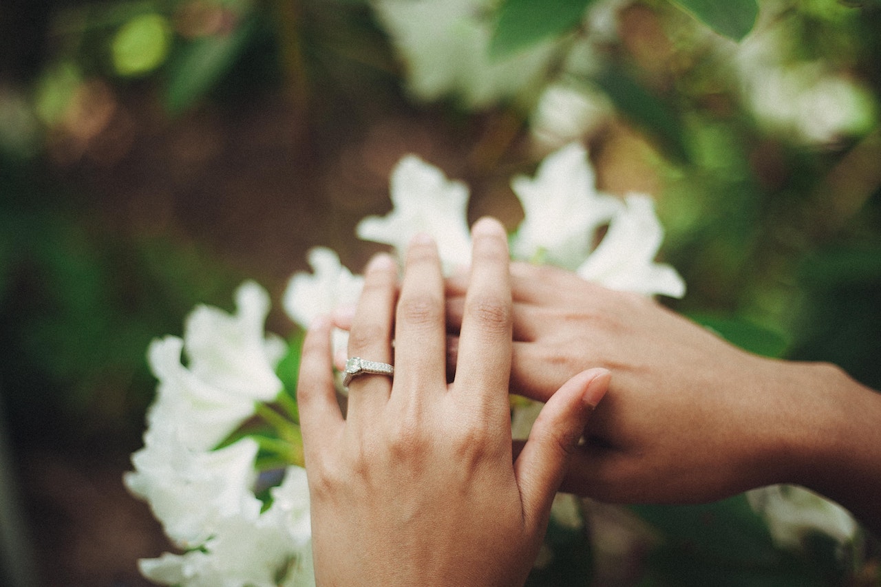 Karena Dipakai Seumur Hidup, Cincin Pernikahan Emas Harus Dirawat dengan 4 Cara Ini