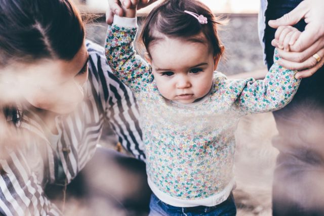 Kesetaraan Gender Sampai 'Real Mom', Ini Lo 4 Tren Parenting yang Katanya Bakal Hits Tahun 2019!