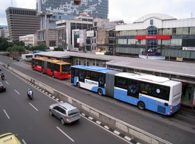 Sehat dengan transportasi umum