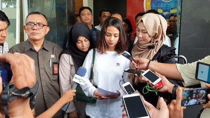 Ramai Kasus Prostitusi Online Artis. Realitanya, PSK di Indonesia Memang Tidak Bisa Dijerat Pidana