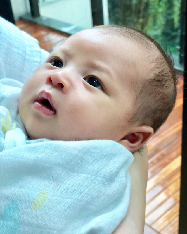 Jadi Hadiah Terindah, Inilah Potret Tumbuh Kembang Raphael Moeis Anak Sandra Dewi. Uw, Gemesh!