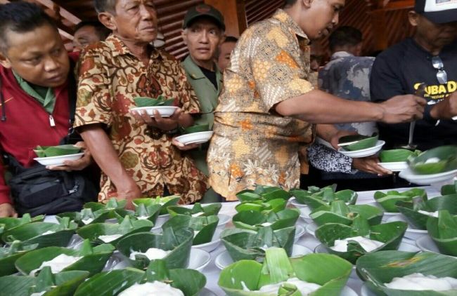 Mengenal Tradisi Sumsuman, Penutup Rangkaian Acara Pernikahan Jawa