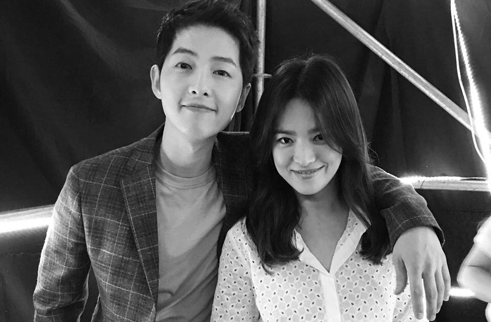 Hanya Karena Sebuah Foto, Rumah Tangga Song Hye Kyo dan Song Joong Ki Dikabarkan Retak. Benarkah?