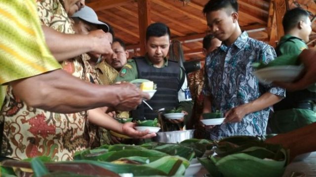 Mengenal Tradisi Sumsuman, Penutup Rangkaian Acara Pernikahan Jawa