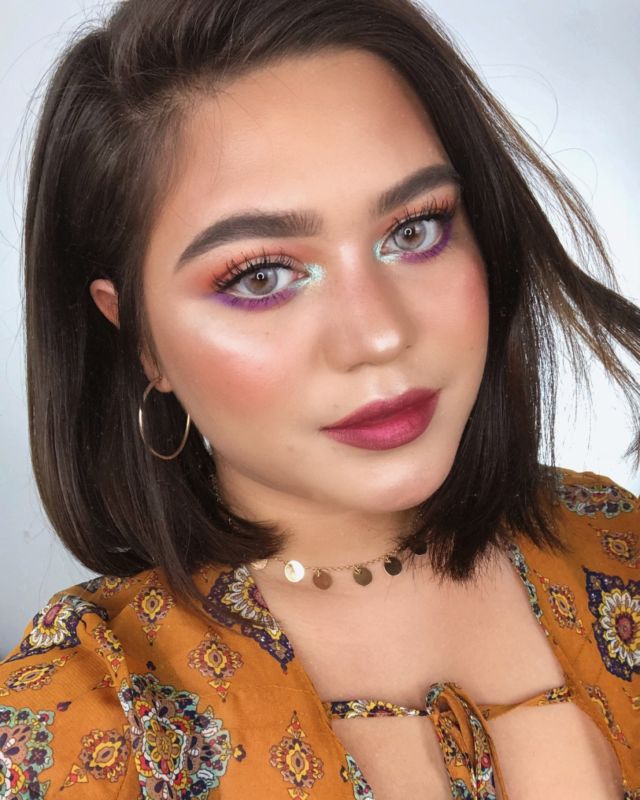 10+ Inspirasi Make-up Kilau 'Pelangi' ala Sarah Ayu. Warna-warni Meriahnya Bikin Silau!