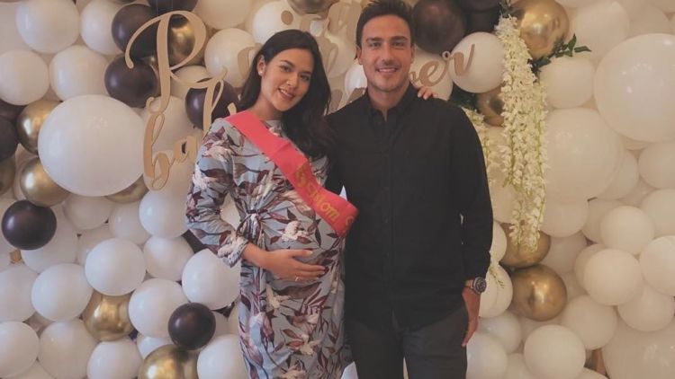 Raisa Unggah Foto Maternity Shoot, Warganet Makin Nggak Sabar Tunggu Lahirnya “Ponakan Online”