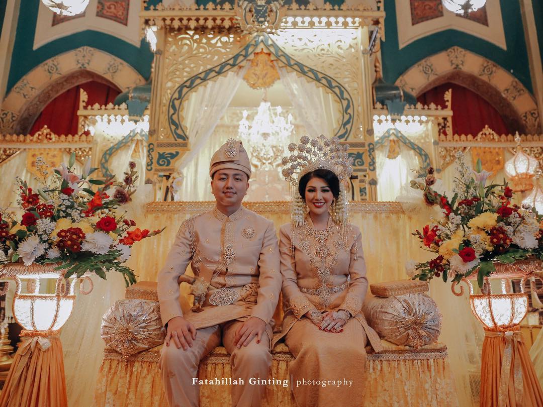 11 Potret Kebahagiaan Ariska Putri Pertiwi, dari Lamaran Hingga Resmi Jadi Istri Orang. Bahagia deh Liatnya!